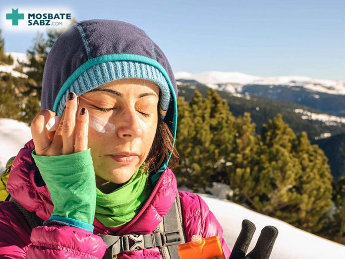 استفاده دوباره به دست آوردن کرم ضد آفتاب در زمستان
