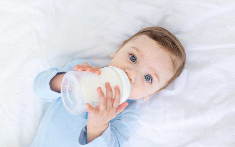 علائم حساسیت نوزاد به شیرخشک چیست؟