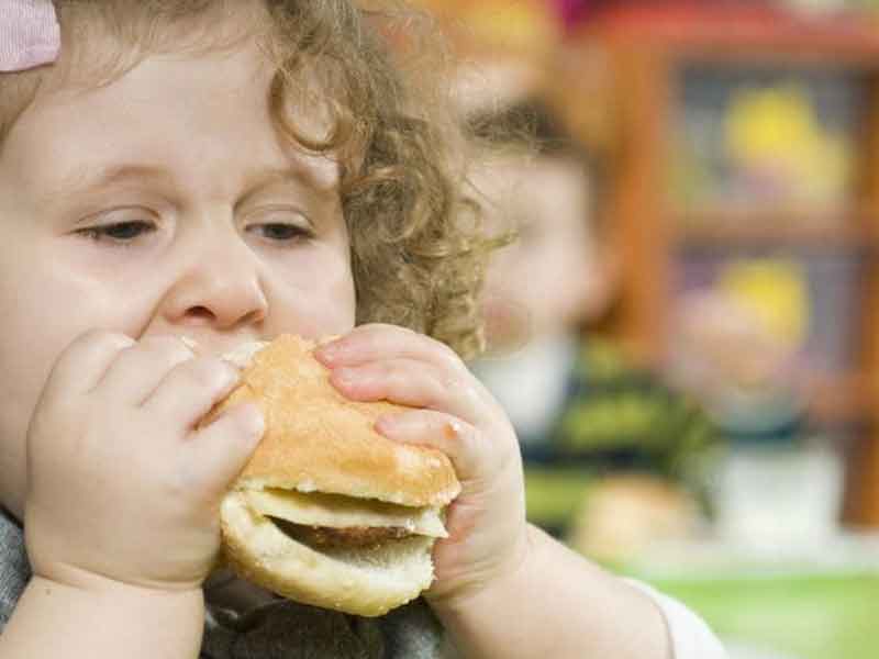 عوارض چاقی در کودکان چیست؟