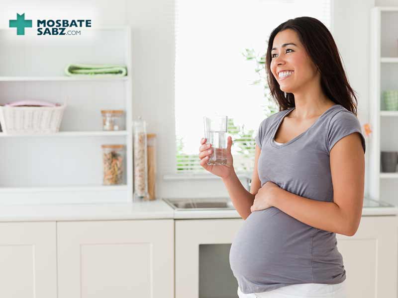 میزان مناسب نوشیدن آب برای خانم های باردار چقدر است؟