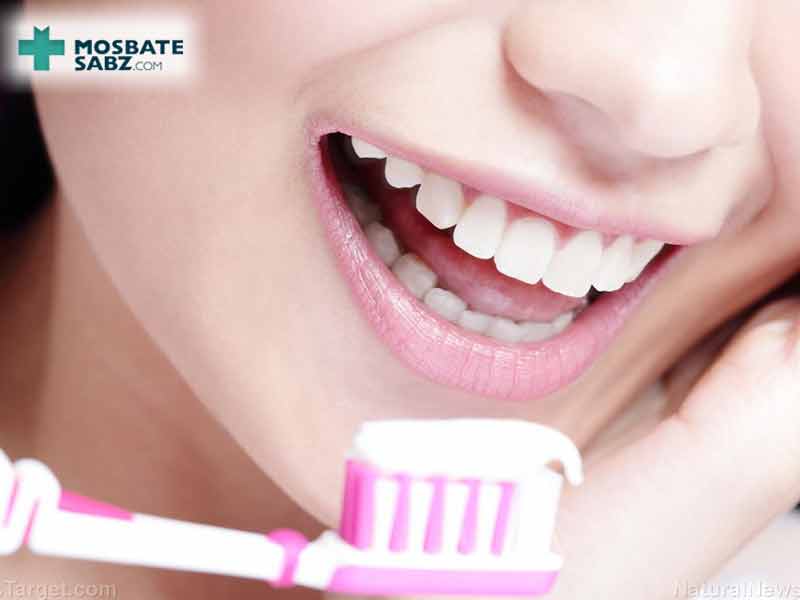 عادت ها و علت هایی که باعث زرد شدن دندان ها می شنعادت ها و علت هایی که باعث زرد شدن دندان ها می شن