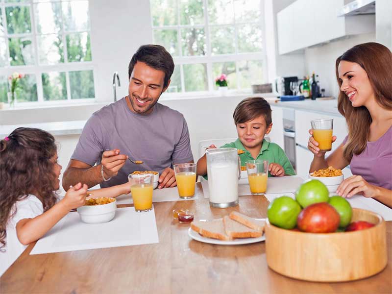 صبحانه خوردن و یا نخوردن چه تاثیری در سلامت عمومی بدن داره؟