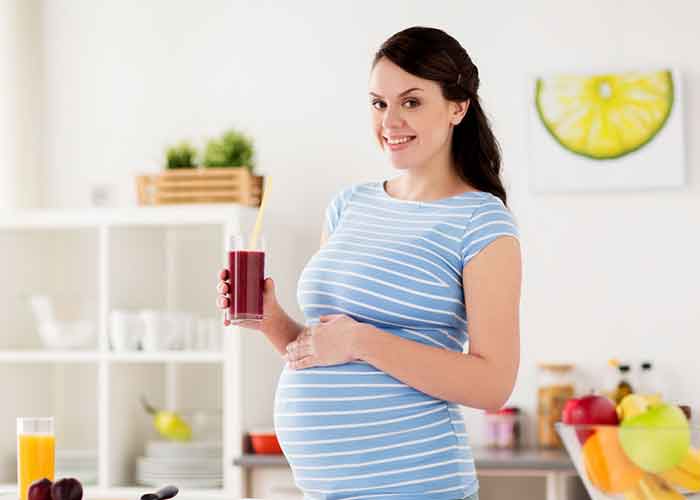 بررسی خطرات و فواید چای آلبالو در بارداری