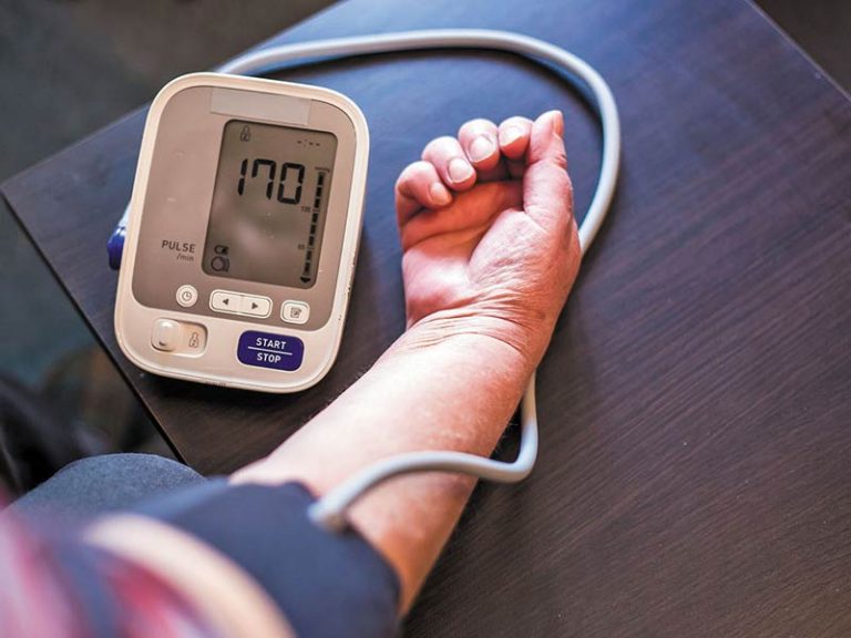 آیا مولتی ویتامین مینرال فشار خون را بالا می ‌برد؟