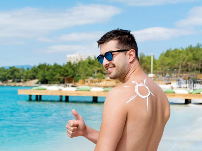 نحوه استفاده ضد آفتاب در آقایان