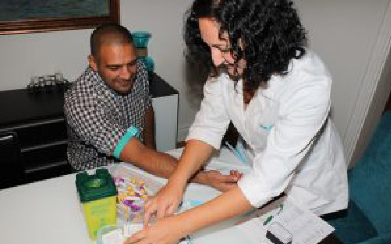 خدمات آزمایش در منزل