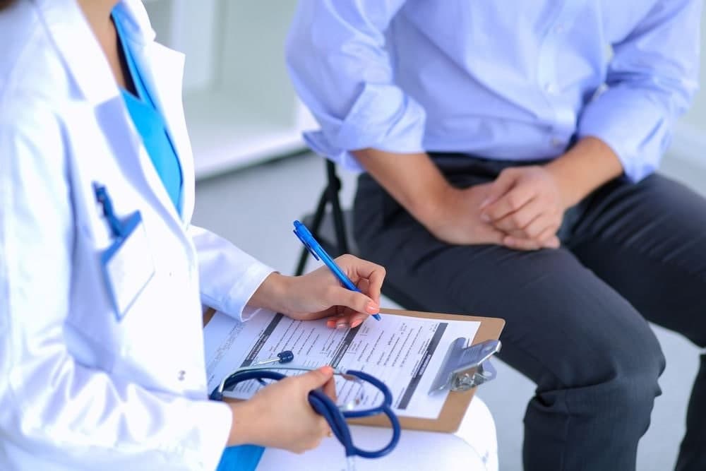 تفاوت بیماری بواسیر و شقاق مقعدی