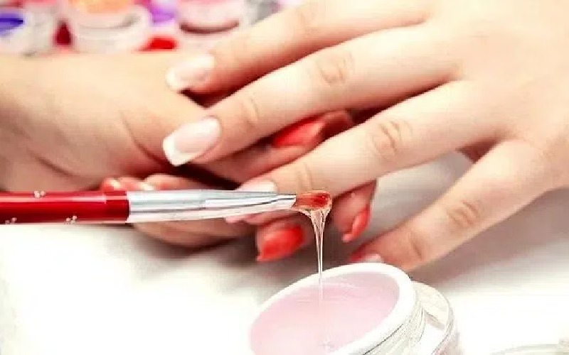 راهنمای انتخاب بهترین روش کاشت ناخن