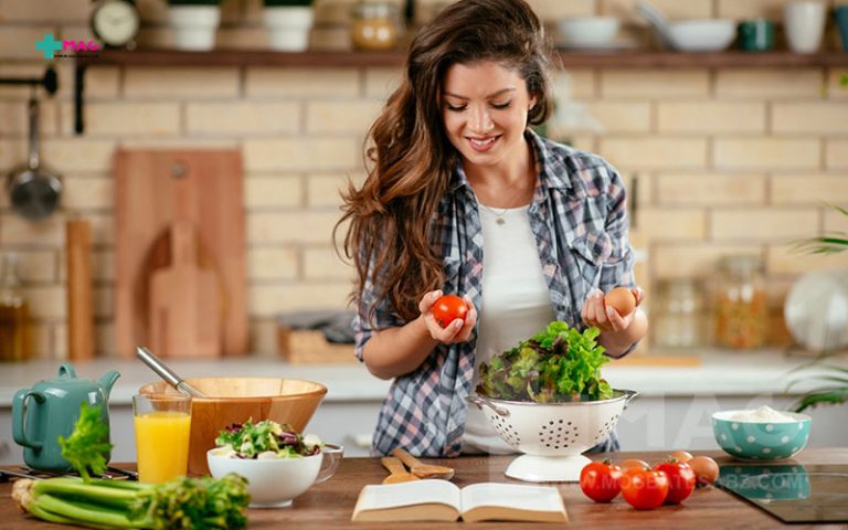 7 ماده مغذی که باید به رژیم غذایی روزانه زنان اضافه شود- مواد مغذی برای بدن زنان