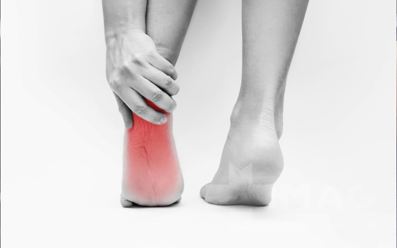 علت درد کف پا چیست ؟