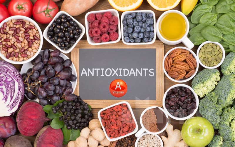 کدام ویتامین خاصیت آنتی‌اکسیدانی دارد؟