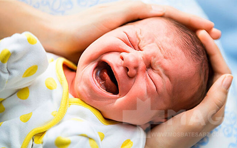 رفلاکس معده نوزاد چیست و چه علائمی دارد؟