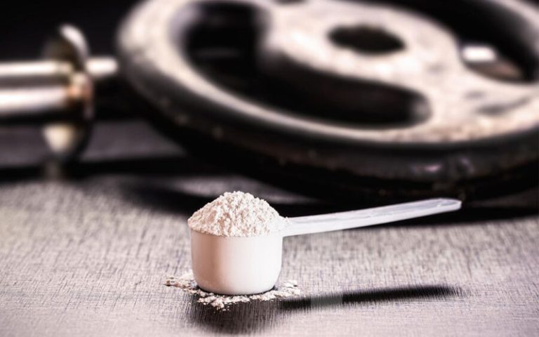 ته نشین شدن کراتین مونوهیدرات در آب