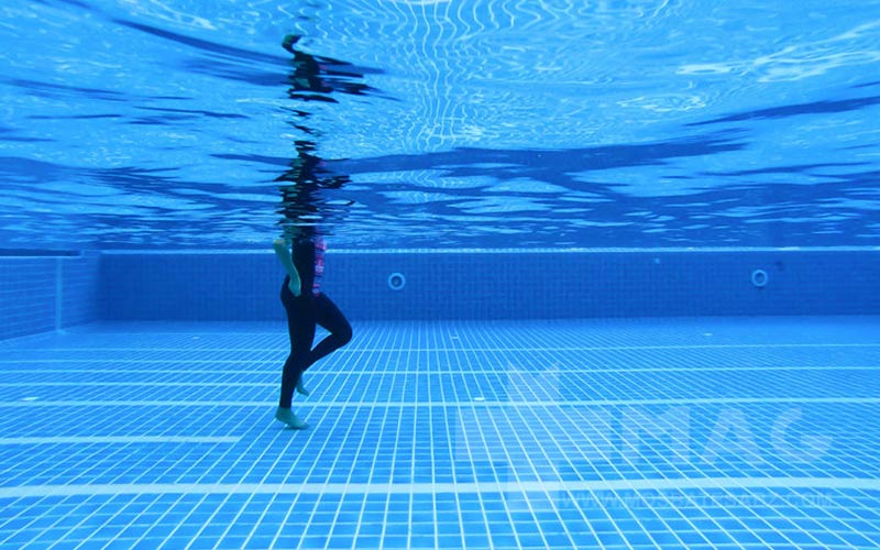 ورزش آرتروز زانو در آب و تمرینات ورزشی زانو درد در آب