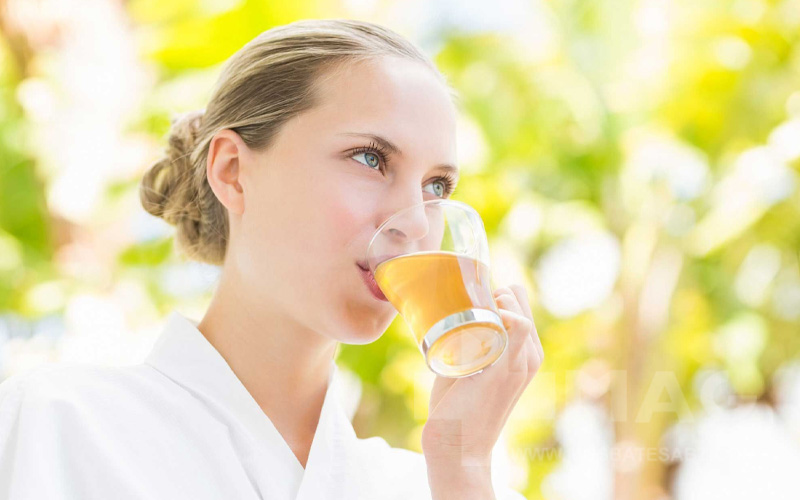 ۷ دمنوش موثر برای تعادل هورمون استروژن در زنان