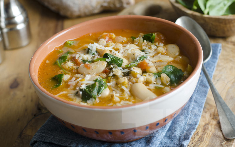 سوپ سبزیجات با جو