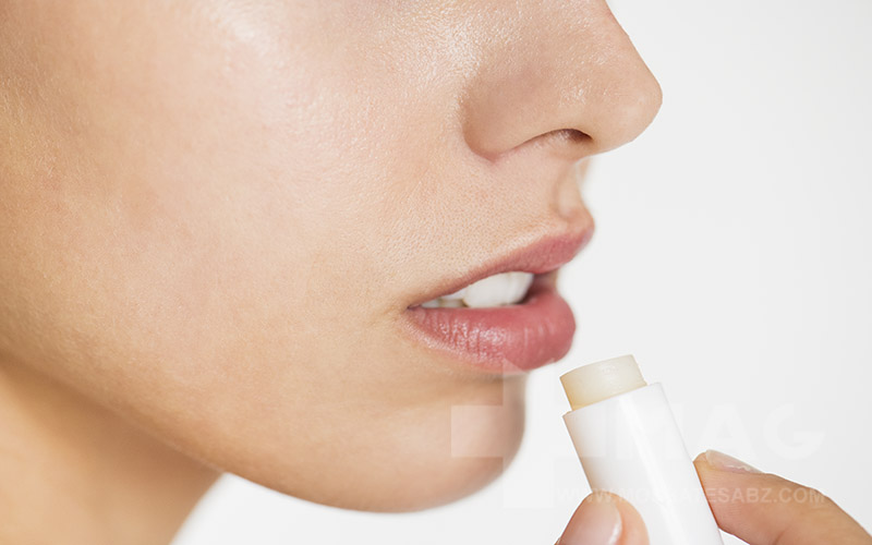 عوارض خوردن بالم لب