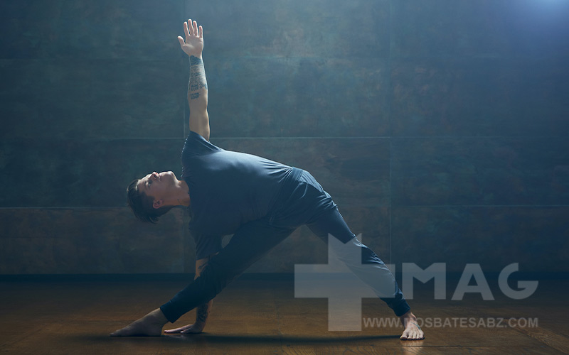 رفع گردن درد با یوگا ، اوتیتا تریکوناسانا