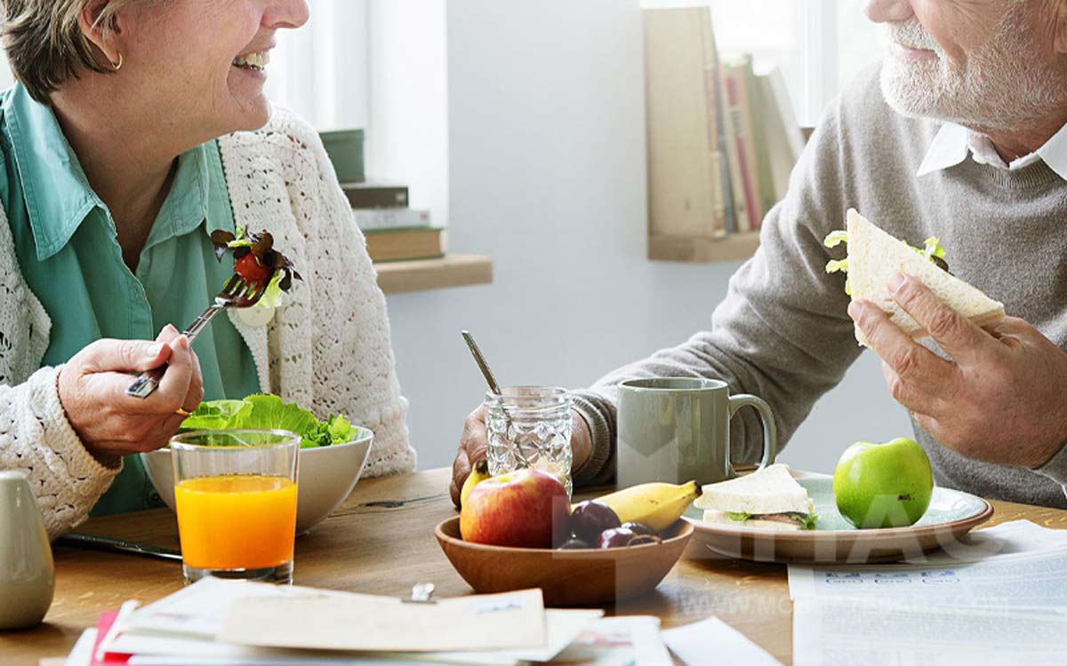 کمبود فیبر و مایعات در رژیم غذایی