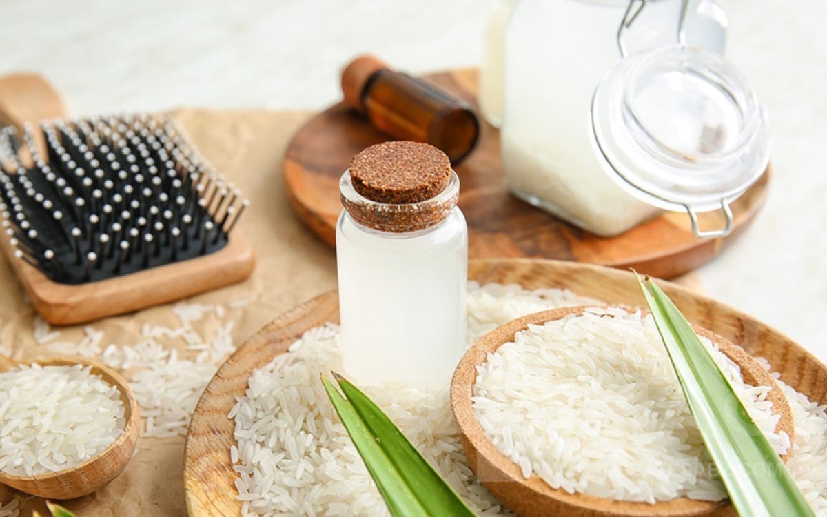 طرز استفاده از آب برنج برای پوست و مو