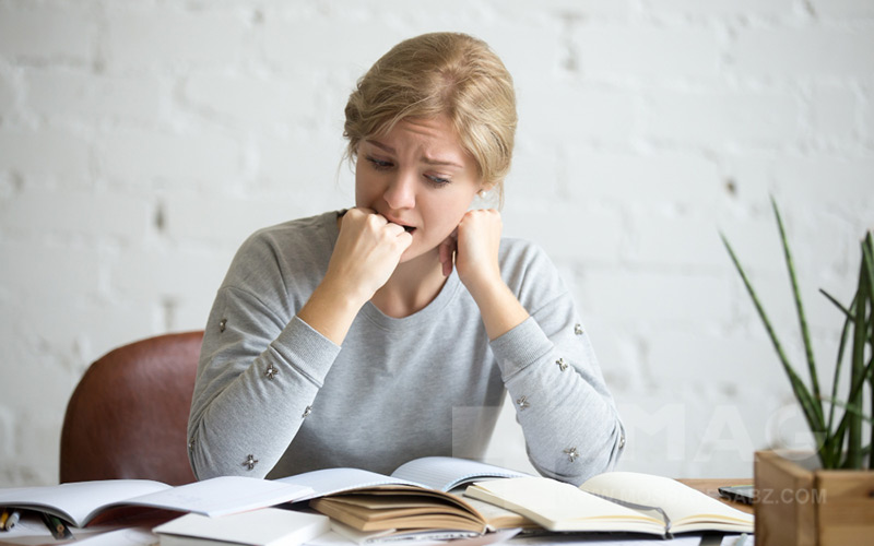 اضطراب و نگرانی مداوم از علائم استرس