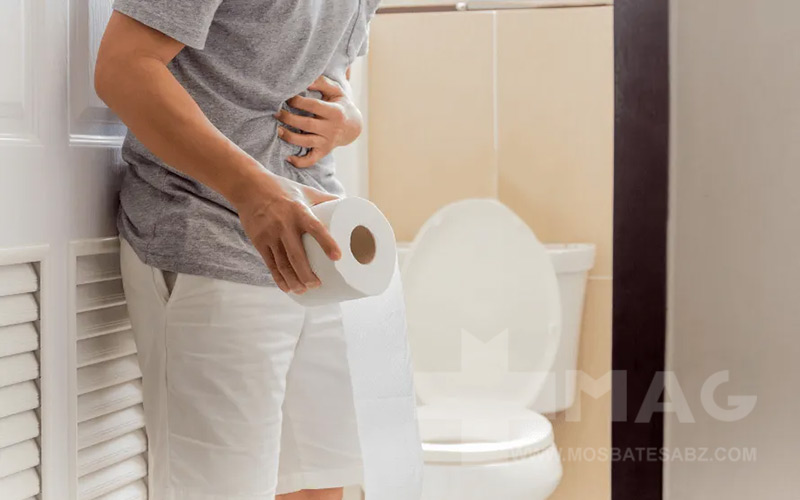 چرا مدفوعم سیاه است؟ آیا خطرناک است؟