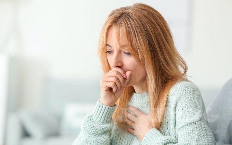 علت سرفه‌های خشک چیست؟